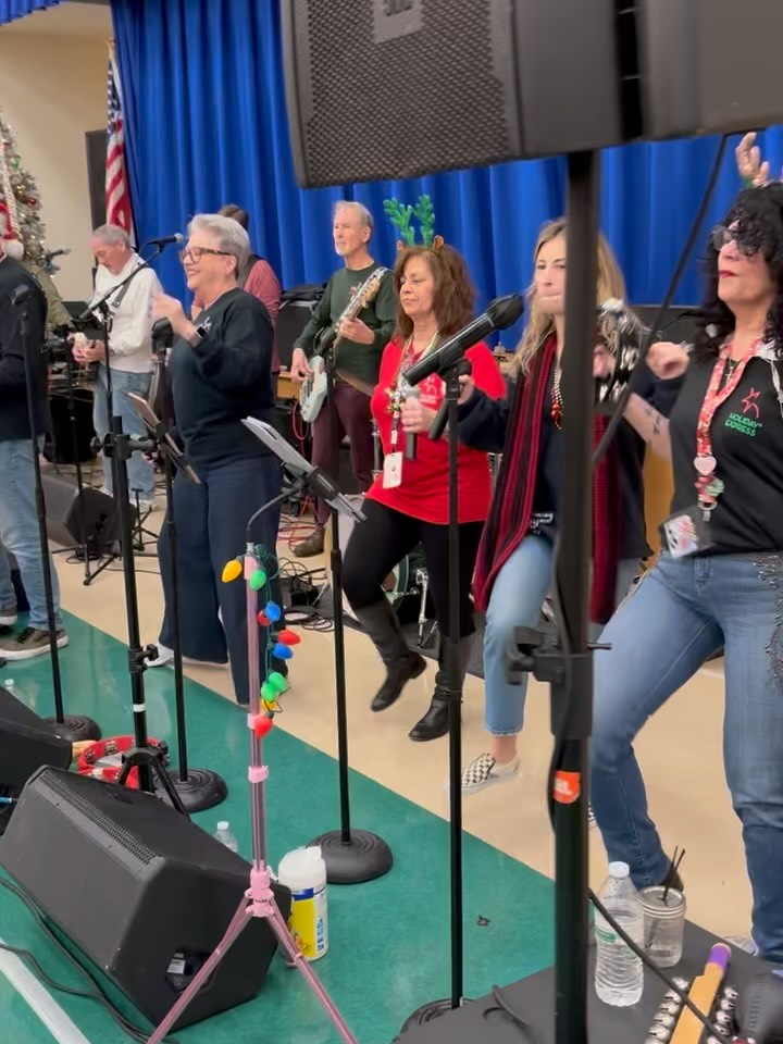 We are so grateful to Holiday Express for sharing their music and spirit with us!